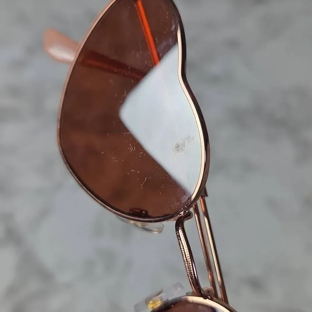 Foster Grant Heart Sunglasses‎